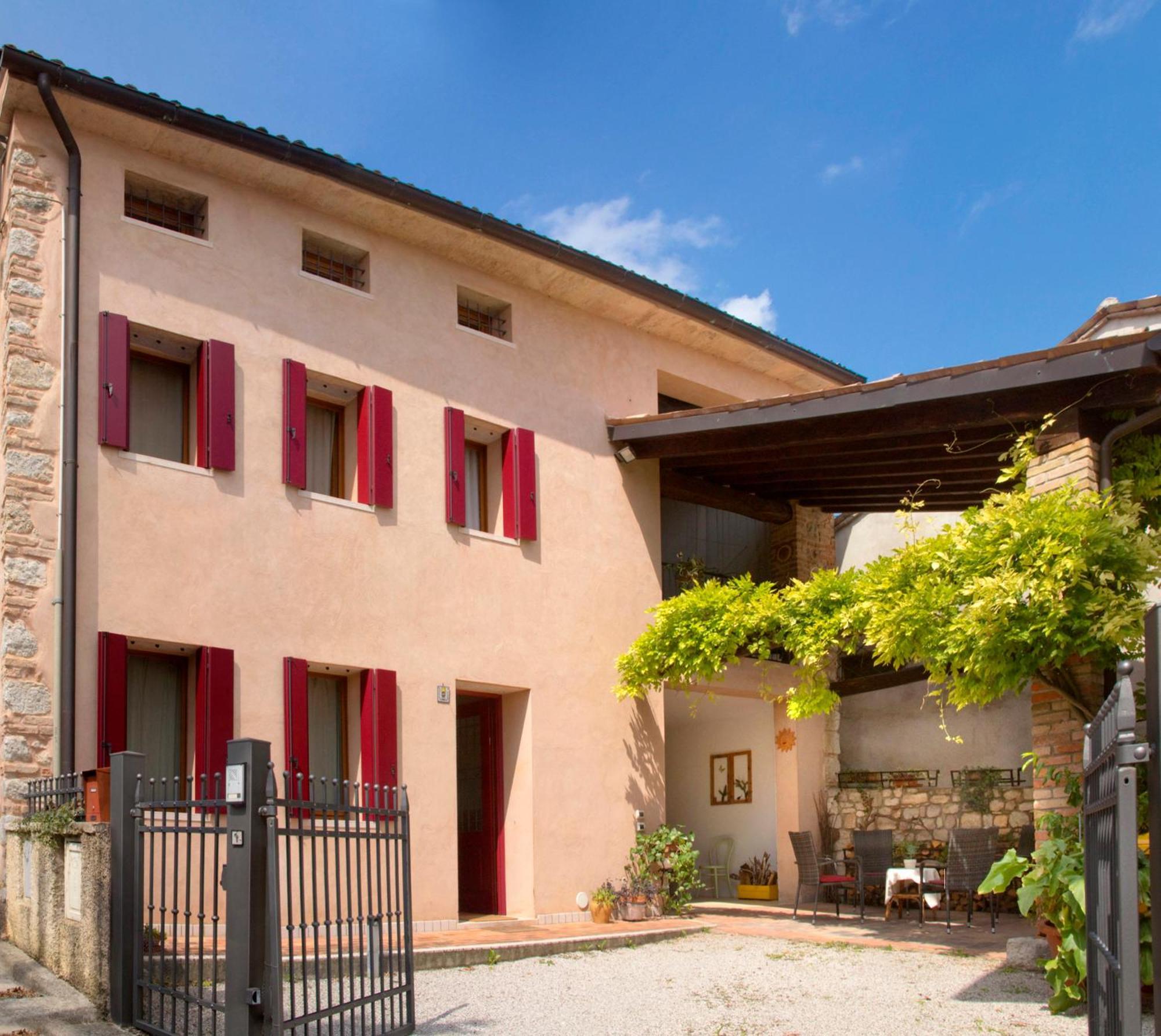 Il Portico Verde Crespano del Grappa Экстерьер фото